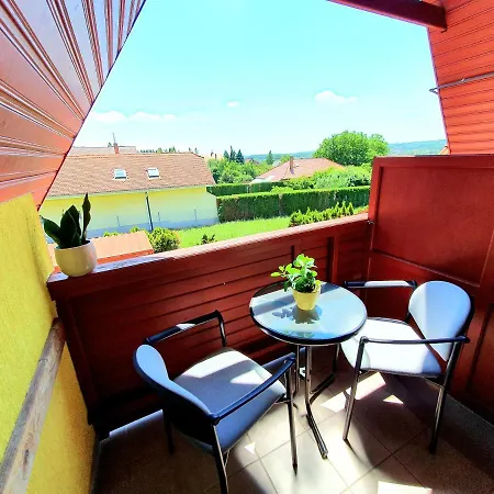 Nemes Apartmanhaz Apartment *