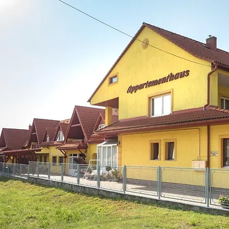 Nemes Apartmanhaz * Hévíz