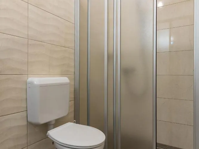 Nemes Apartmanhaz