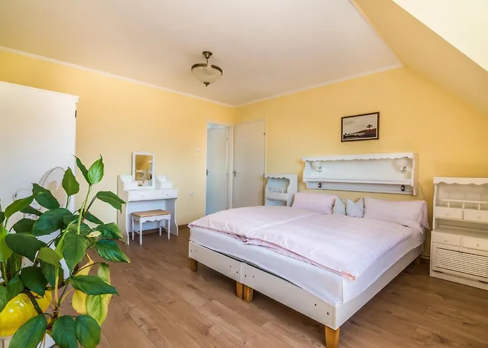 Nemes Apartmanhaz