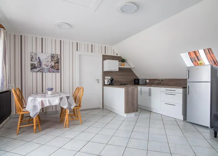 Nemes Apartmanhaz * Heviz