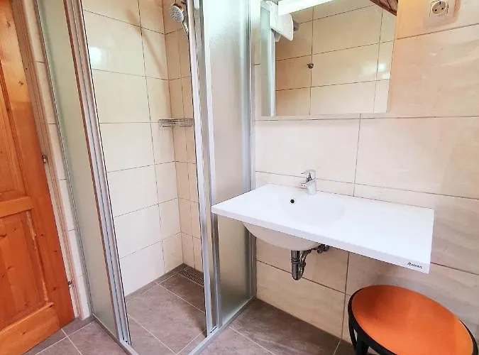 Nemes Apartmanhaz * Heviz