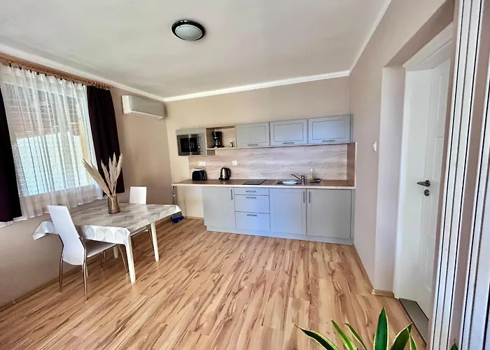 Nemes Apartmanhaz *